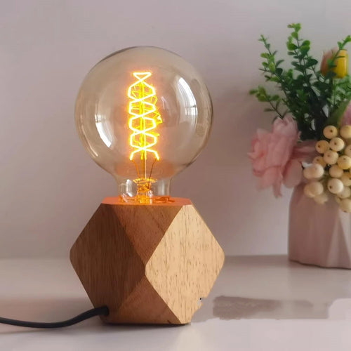 Lumina Caldă a Trecutului: Lampă Vintage cu Bec Edison.