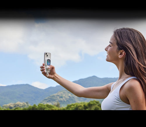Afișaj Magnetic Outdoor pentru Selfie – Cynova Founist Mini, ecran 2,3”, rezoluție 410x502, compact și portabil